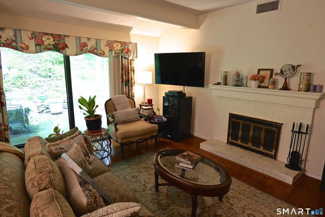 345 Heritage Village A, Southbury, CT 06488