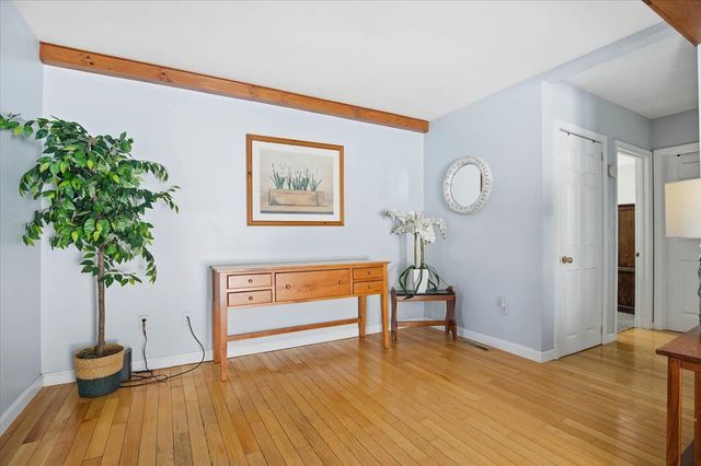 143 Walnut Avenue, North Hampton, NH 03862