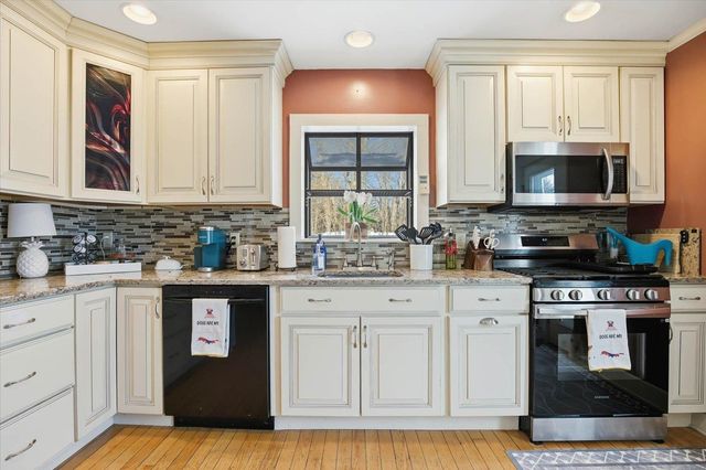 143 Walnut Avenue, North Hampton, NH 03862