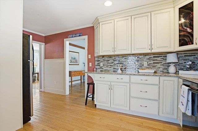 143 Walnut Avenue, North Hampton, NH 03862