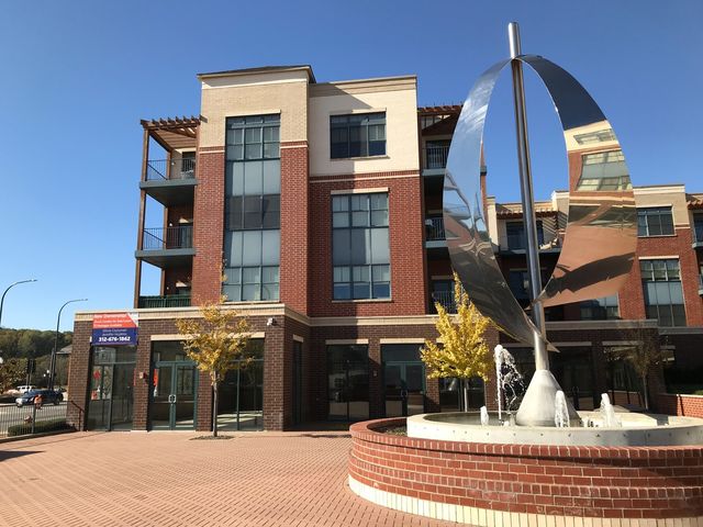 1 N Main Street, Algonquin, IL 60102