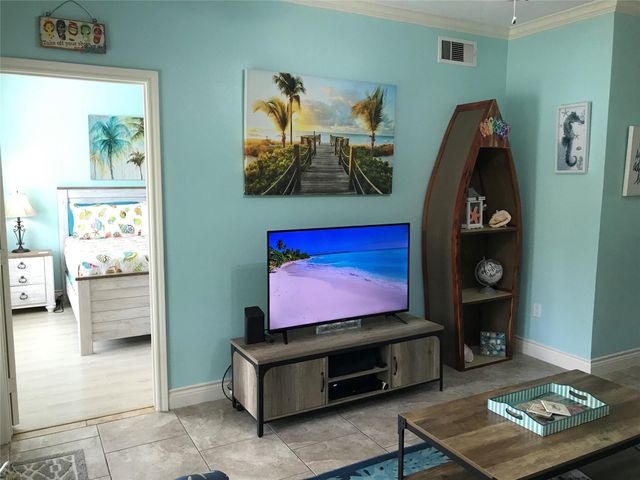 7000 Seawall Boulevard 713, Galveston, TX 77551