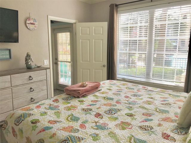 7000 Seawall Boulevard 713, Galveston, TX 77551