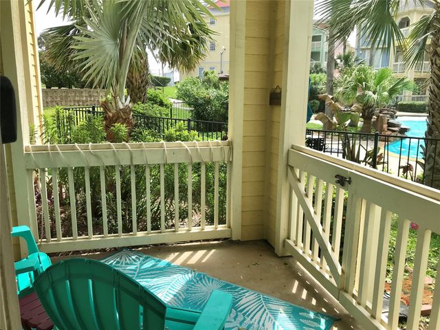 7000 Seawall Boulevard 713, Galveston, TX 77551