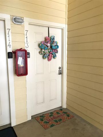 7000 Seawall Boulevard 713, Galveston, TX 77551