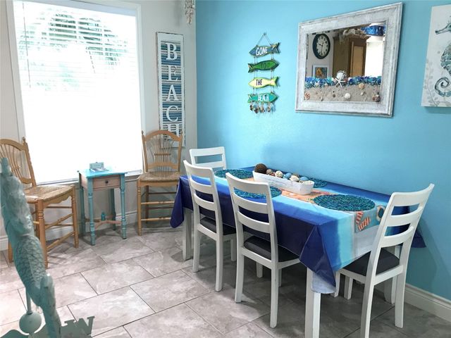 7000 Seawall Boulevard 713, Galveston, TX 77551