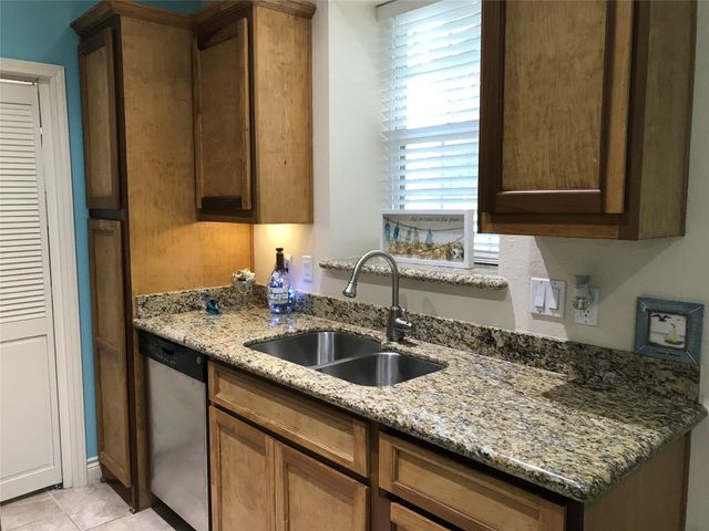 7000 Seawall Boulevard 713, Galveston, TX 77551