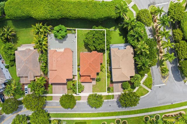 9058 Alexandra Circle, Wellington, FL 33414