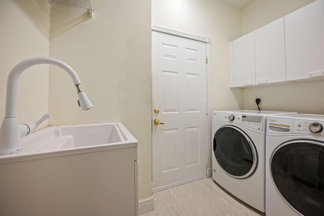 9058 Alexandra Circle, Wellington, FL 33414