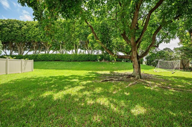 9058 Alexandra Circle, Wellington, FL 33414