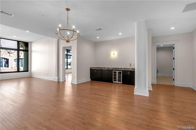 674 Main Street 3, Buffalo, NY 14202