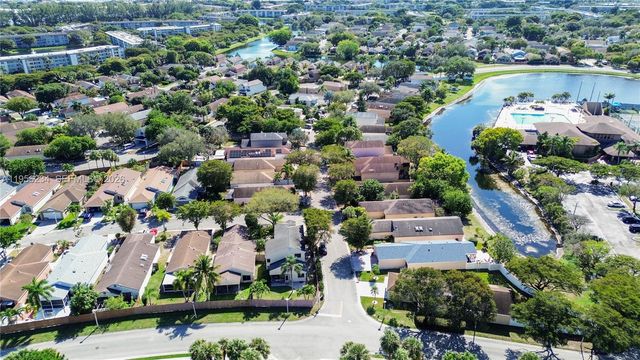 2261 NW 34th Ter, Coconut Creek, FL 33066
