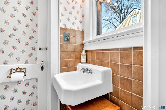 83 Hoyt Street, Darien, CT 06820