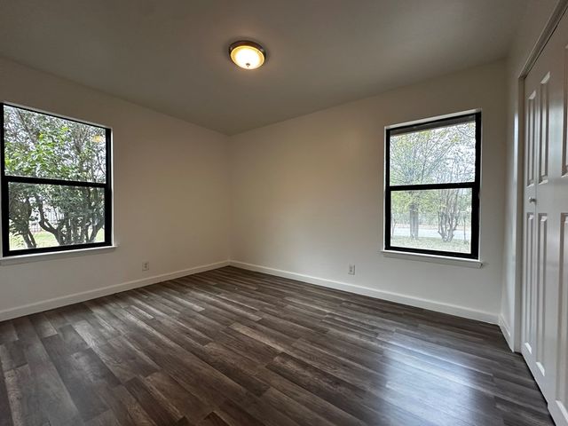 711 Center St, Kerrville, TX 78028