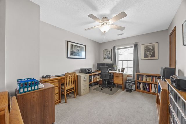 320 Stoney Creek Road NW, Cedar Rapids, IA 52405