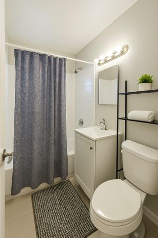 741 NW 10th Ter, Fort Lauderdale, FL 33311