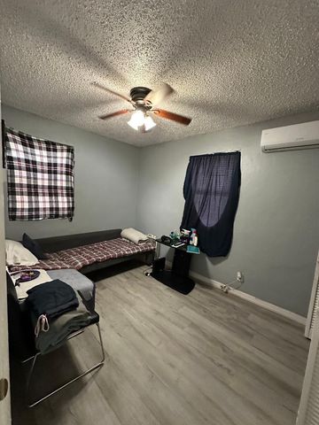 741 NW 10th Ter, Fort Lauderdale, FL 33311