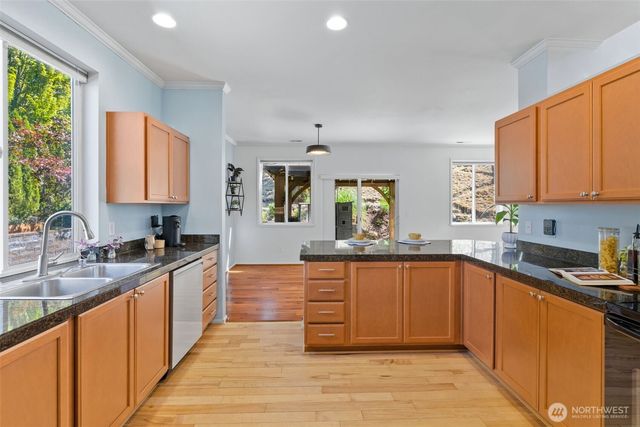 6728 Charlotte Avenue SE, Auburn, WA 98092