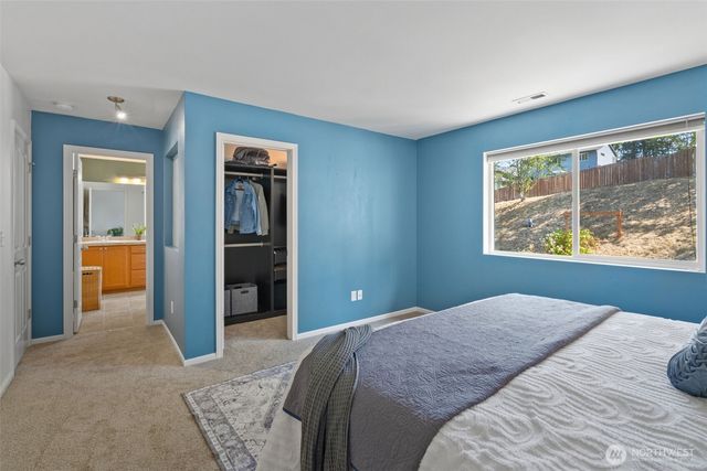 6728 Charlotte Avenue SE, Auburn, WA 98092