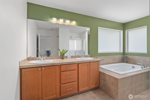 6728 Charlotte Avenue SE, Auburn, WA 98092
