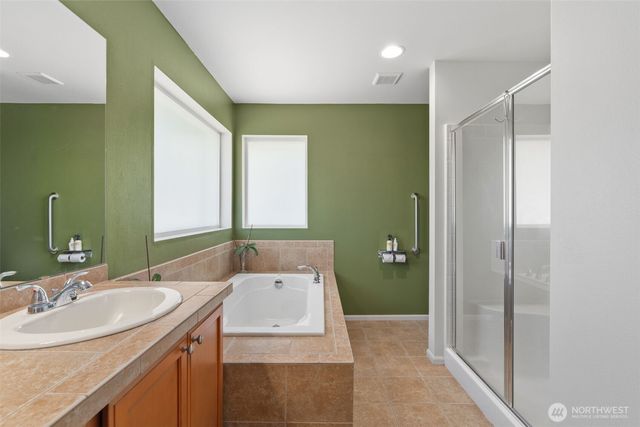 6728 Charlotte Avenue SE, Auburn, WA 98092