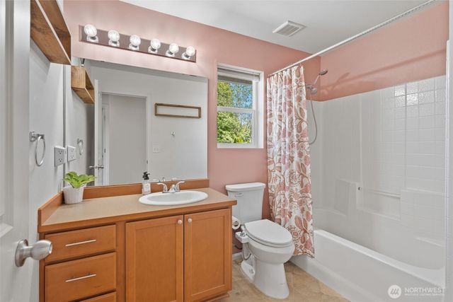 6728 Charlotte Avenue SE, Auburn, WA 98092