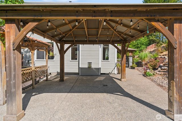 6728 Charlotte Avenue SE, Auburn, WA 98092