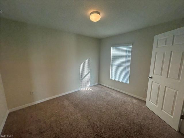 3927 NE 23rd PL, Cape Coral, FL 33909