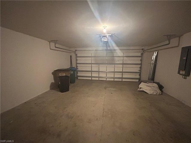 3927 NE 23rd PL, Cape Coral, FL 33909