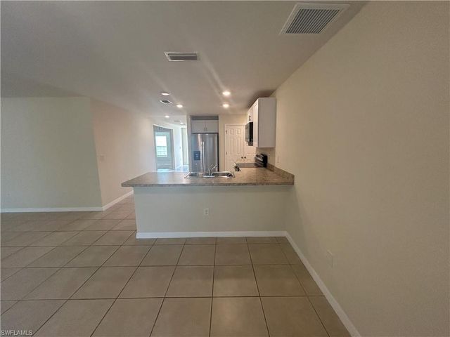 3927 NE 23rd PL, Cape Coral, FL 33909