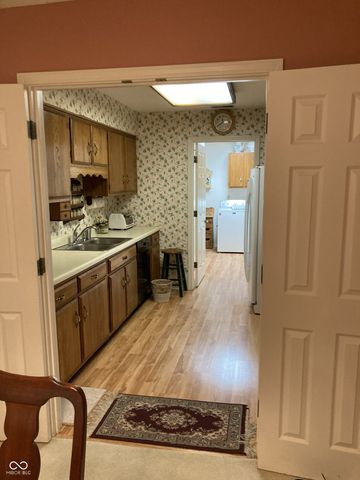 2580 N Willow Way, Indianapolis, IN 46268