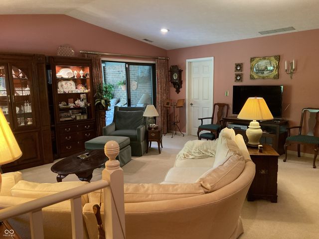 2580 N Willow Way, Indianapolis, IN 46268