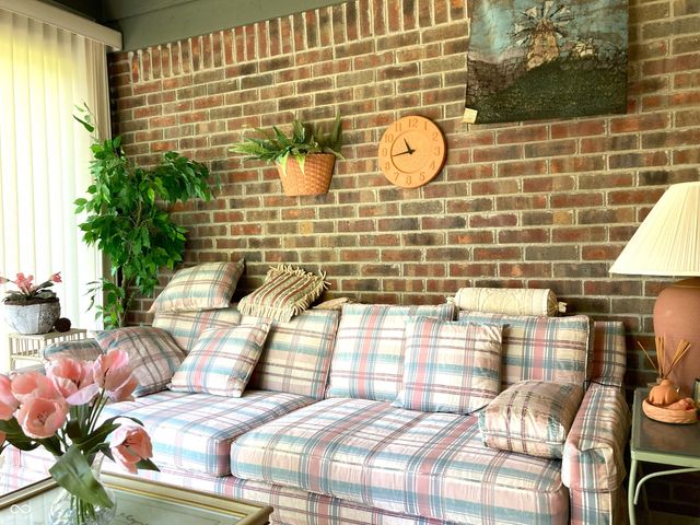 2580 N Willow Way, Indianapolis, IN 46268