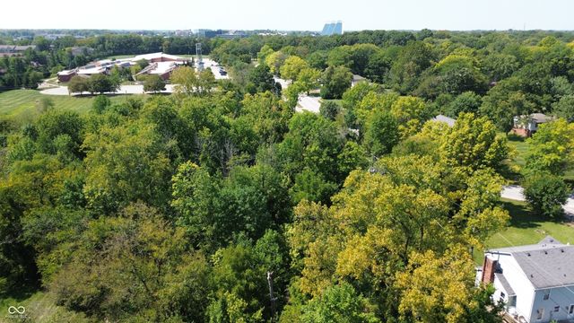 2580 N Willow Way, Indianapolis, IN 46268