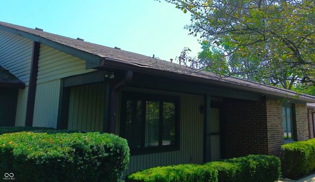 2580 N Willow Way, Indianapolis, IN 46268