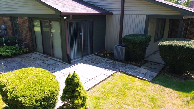 2580 N Willow Way, Indianapolis, IN 46268