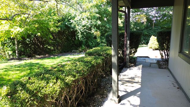 2580 N Willow Way, Indianapolis, IN 46268