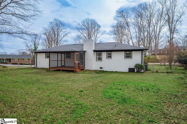 11 Confederate Circle, Taylors, SC 29687