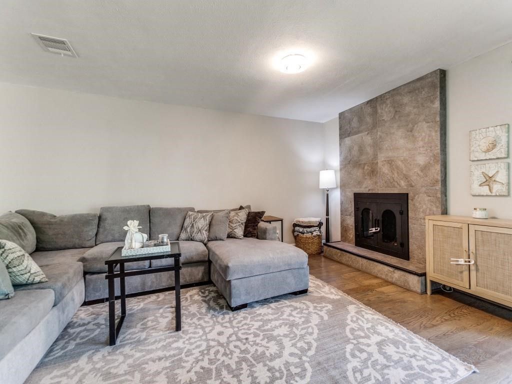 12235 Treeview Lane, Farmers Branch, TX 75234 — photo 4