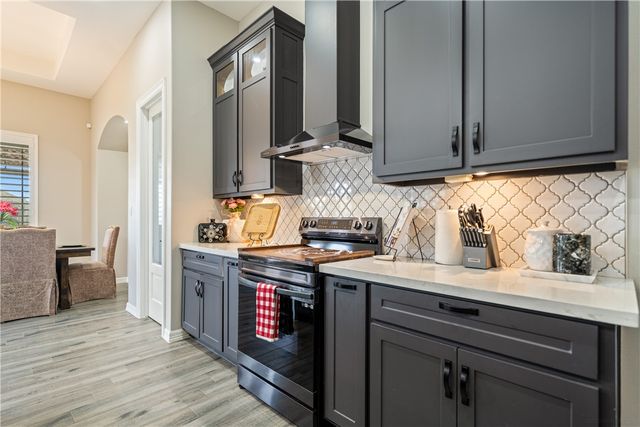 1864 The Grand Dr, Kingsville, TX 78363