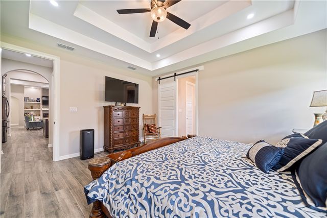 1864 The Grand Dr, Kingsville, TX 78363