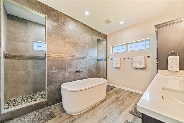 1864 The Grand Dr, Kingsville, TX 78363