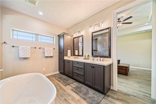 1864 The Grand Dr, Kingsville, TX 78363