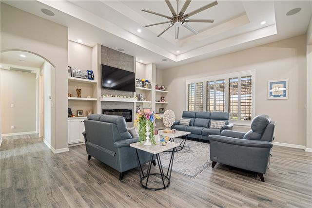 1864 The Grand Dr, Kingsville, TX 78363