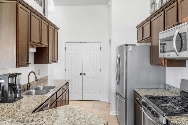 1303 S Sanctuary Ave, Gonzales, LA 70737