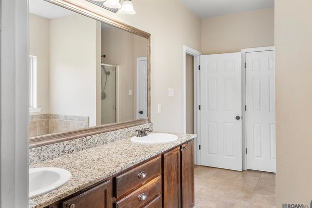 1303 S Sanctuary Ave, Gonzales, LA 70737