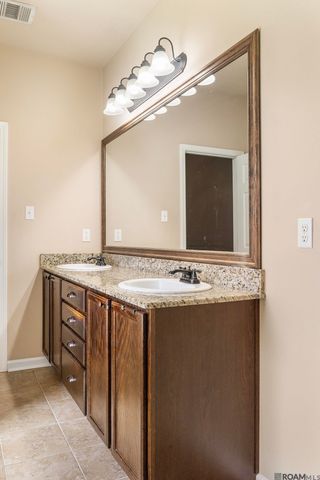 1303 S Sanctuary Ave, Gonzales, LA 70737