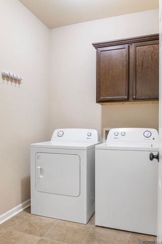 1303 S Sanctuary Ave, Gonzales, LA 70737