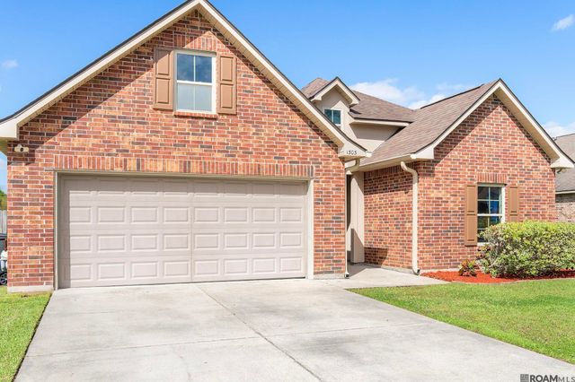 1303 S Sanctuary Ave, Gonzales, LA 70737