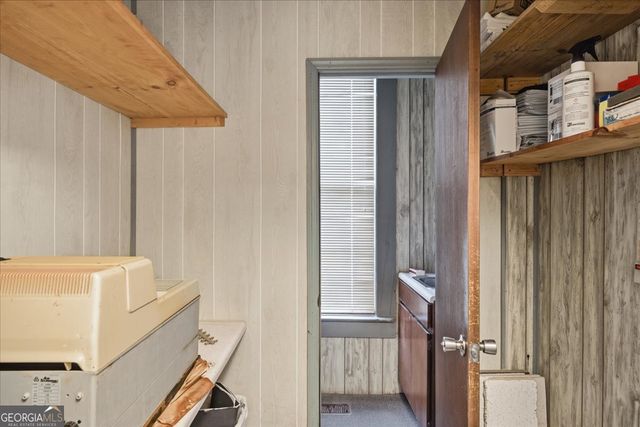 526 Academy Avenue, Dublin, GA 31021